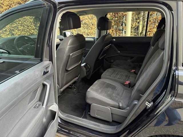 Volkswagen TOURAN 1.4 TSI Comfortline Business / NAVI / CARLAY / CRUISE / 7 PERSOONS / 144dkm! NAP!