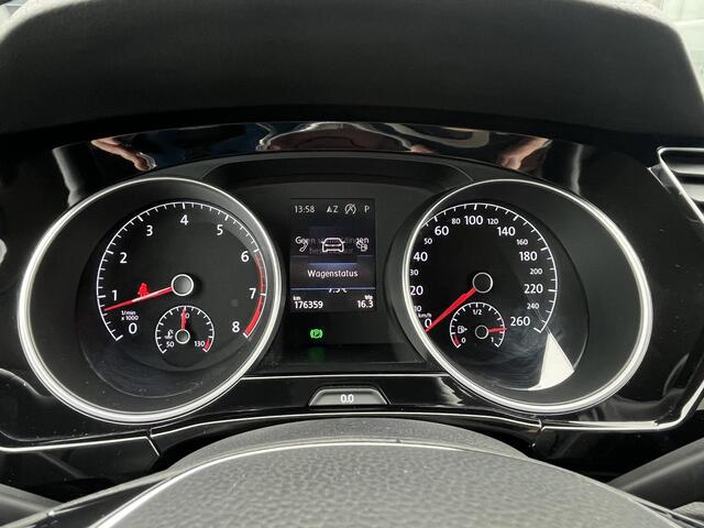 Volkswagen TOURAN 1.5 TSI Highline Business R 7p | AUTOMAAT | R-line | PDC voor en achter | Camera | Apple Carplay | Android Auto | NAP