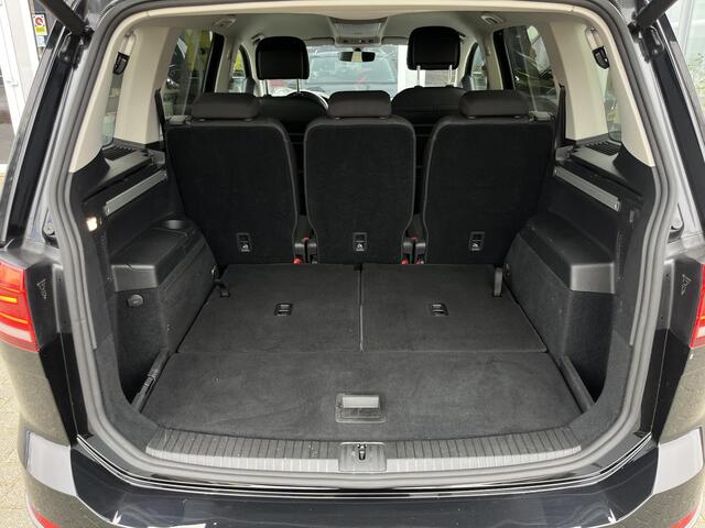 Volkswagen TOURAN 1.5 TSI Highline Business R 7p | AUTOMAAT | R-line | PDC voor en achter | Camera | Apple Carplay | Android Auto | NAP