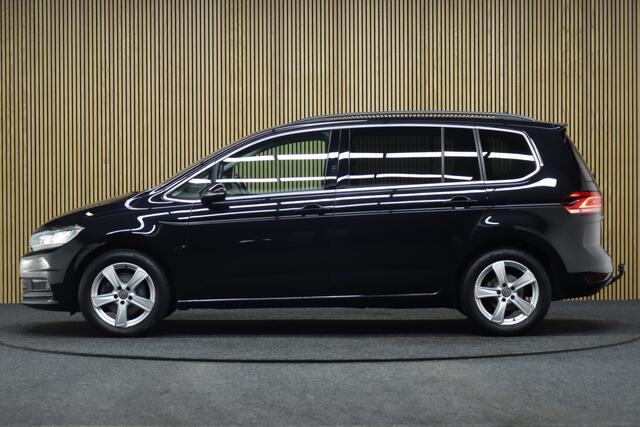 Volkswagen TOURAN 1.5 TSI Comfortline 7p 150PK DSG7 | Adaptive-cruise | Afneembare Trekhaak | Apple Carplay & Android Auto | Clima | Maps Navigatie | Parkeerhulp | Stoelverwarming | Ledpakket | LM Velgen