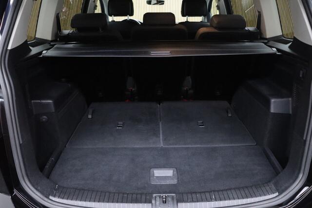 Volkswagen TOURAN 1.5 TSI Comfortline 7p 150PK DSG7 | Adaptive-cruise | Afneembare Trekhaak | Apple Carplay & Android Auto | Clima | Maps Navigatie | Parkeerhulp | Stoelverwarming | Ledpakket | LM Velgen