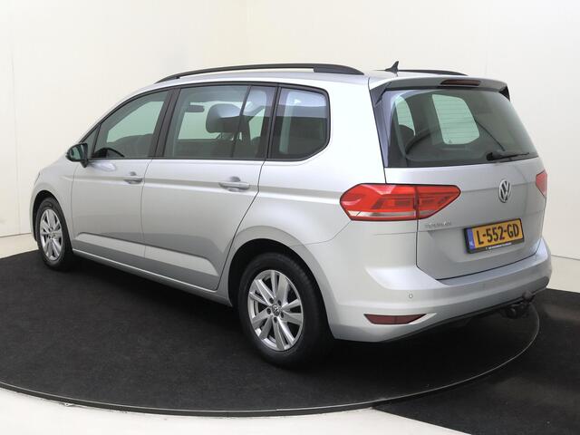 Volkswagen TOURAN 1.5 TSI Comfortline 7p | Trekhaak | Navigatie | 3 Zone airco | Parkeersensoren | Adaptieve cruise control | Bluetooth |