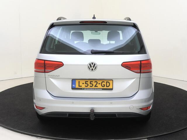 Volkswagen TOURAN 1.5 TSI Comfortline 7p | Trekhaak | Navigatie | 3 Zone airco | Parkeersensoren | Adaptieve cruise control | Bluetooth |