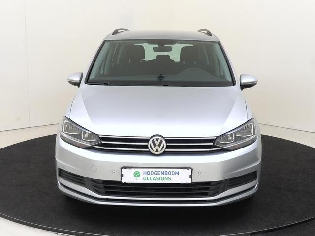 Volkswagen TOURAN 1.5 TSI Comfortline 7p | Trekhaak | Navigatie | 3 Zone airco | Parkeersensoren | Adaptieve cruise control | Bluetooth |