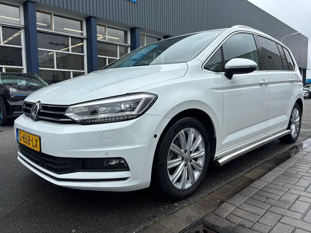 Volkswagen TOURAN 1.5 TSI Highline Business R / 7 PERSOONS / 144 DKM