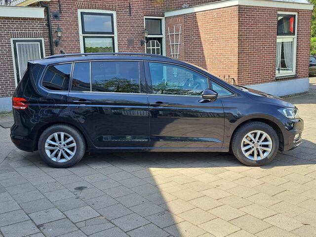 Volkswagen TOURAN 1.4 TSI Connected Series 7p/Trekhaak/Navi/AUR-cam/Ergo-stoel