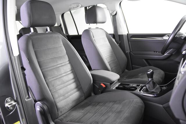 Volkswagen TOURAN 1.0 TSI Highline *1ste Eigenaar*Leer*Trekhaak*PDC*