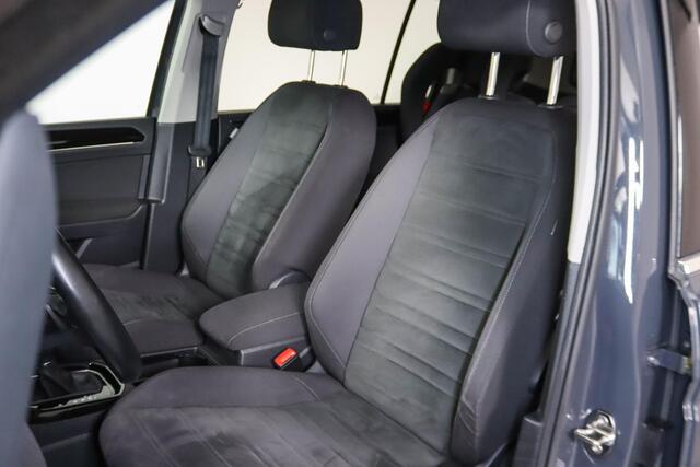 Volkswagen TOURAN 1.8 TSI Highline, R-line, 7-Persoons, 180PK, Led, Camera, Kinderzitjes