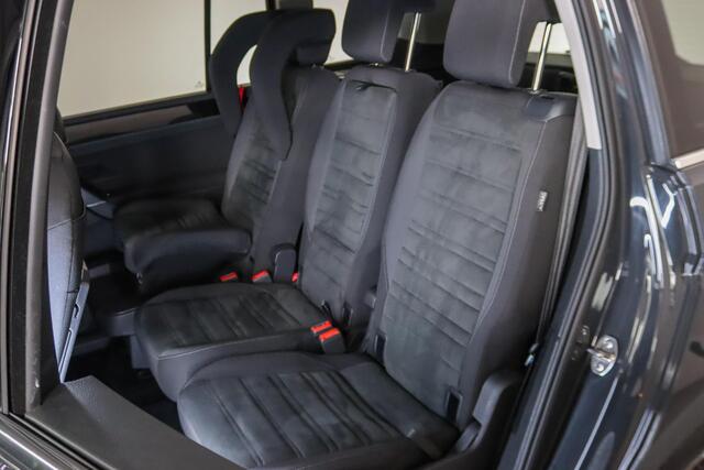 Volkswagen TOURAN 1.8 TSI Highline, R-line, 7-Persoons, 180PK, Led, Camera, Kinderzitjes