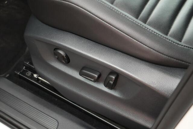 Volkswagen TOURAN 1.4 TSI 150pk DSG Comfortline Bsns 7Pers. Leder Stoelverwarming Panoramadak Navigatie