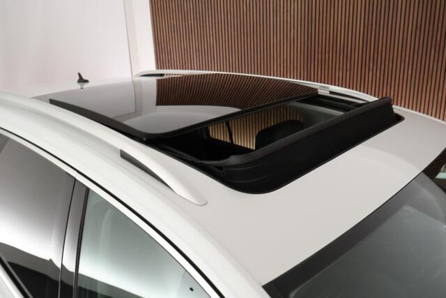 Volkswagen TOURAN 1.4 TSI 150pk DSG Comfortline Bsns 7Pers. Leder Stoelverwarming Panoramadak Navigatie