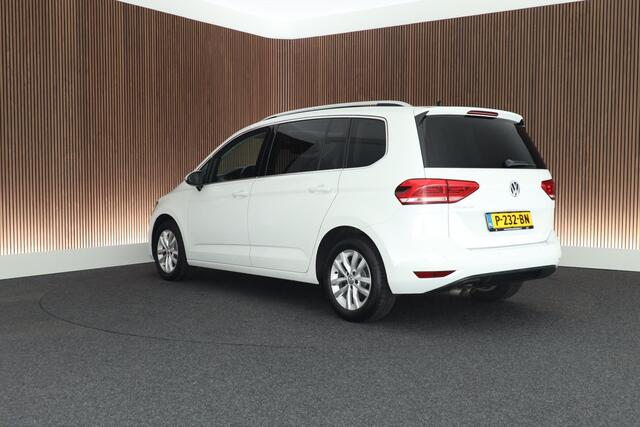 Volkswagen TOURAN 1.4 TSI 150pk DSG Comfortline Bsns 7Pers. Leder Stoelverwarming Panoramadak Navigatie