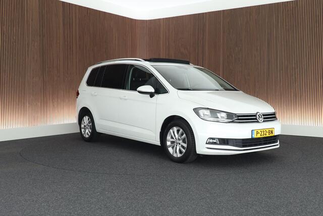 Volkswagen TOURAN 1.4 TSI 150pk DSG Comfortline Bsns 7Pers. Leder Stoelverwarming Panoramadak Navigatie