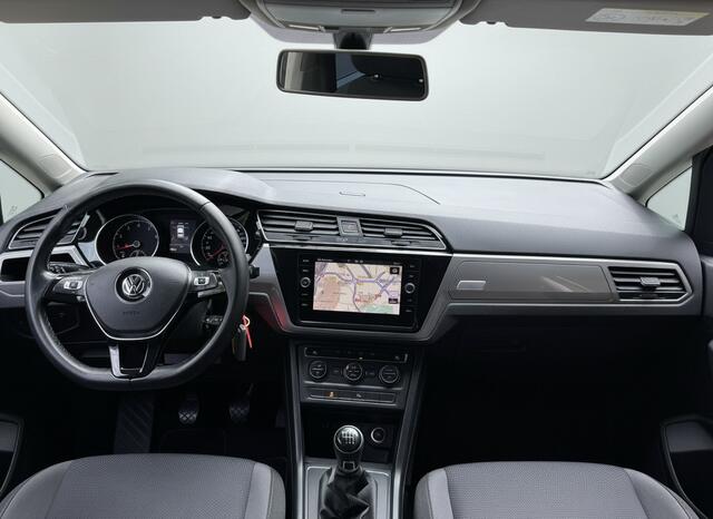 Volkswagen TOURAN TSI COMFORTLINE 7PERS. TREKHAAK/PDC/NAVI/7-PERSOONS
