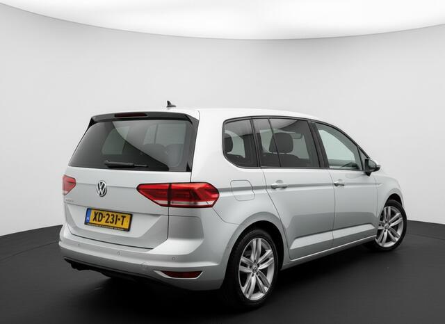 Volkswagen TOURAN TSI COMFORTLINE 7PERS. TREKHAAK/PDC/NAVI/7-PERSOONS