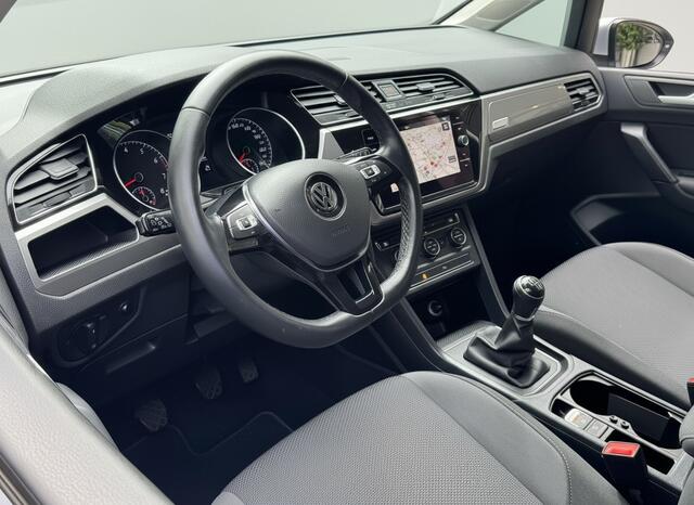 Volkswagen TOURAN TSI COMFORTLINE 7PERS. TREKHAAK/PDC/NAVI/7-PERSOONS