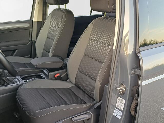 Volkswagen TOURAN 1.5 TSI Highline ACTIVE 7-Pers. /Navi/LED/Trekh./Camera/Carplay/Cruise/Clima v+a/