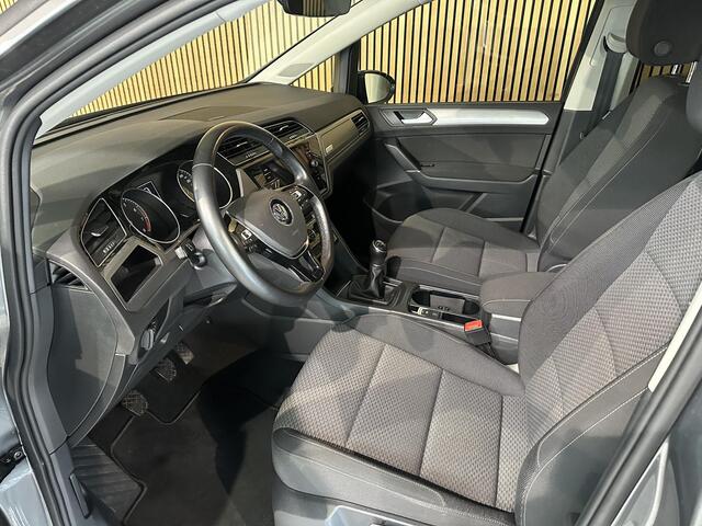 Volkswagen TOURAN 1.5 TSI Comfortline 7p NL auto | Trekhaak | Camera | ACC