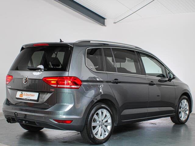 Volkswagen TOURAN 1.4 TSI Highline 7-Persoons, Trekhaak, ACC, Stoelverwarming, Navigatie