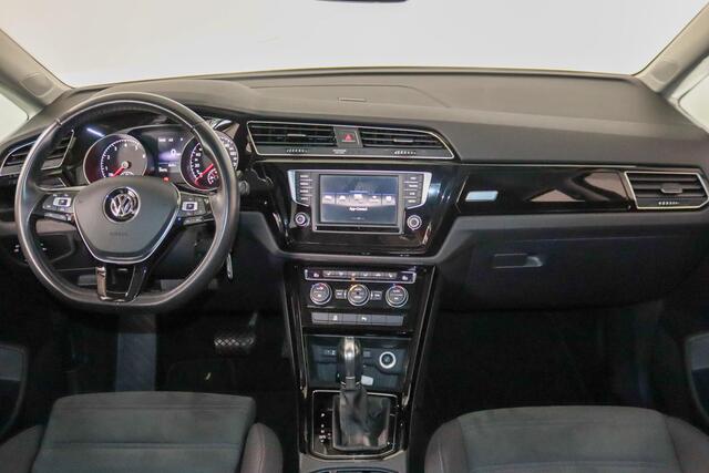 Volkswagen TOURAN 1.4 TSI Highline 7-Persoons, Trekhaak, ACC, Stoelverwarming, Navigatie
