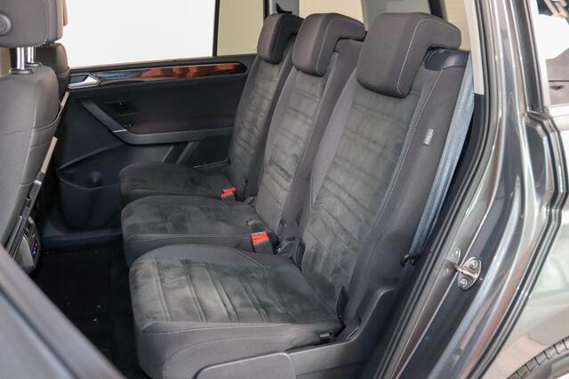 Volkswagen TOURAN 1.4 TSI Highline 7-Persoons, Trekhaak, ACC, Stoelverwarming, Navigatie