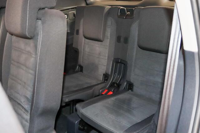 Volkswagen TOURAN 1.4 TSI Highline 7-Persoons, Trekhaak, ACC, Stoelverwarming, Navigatie