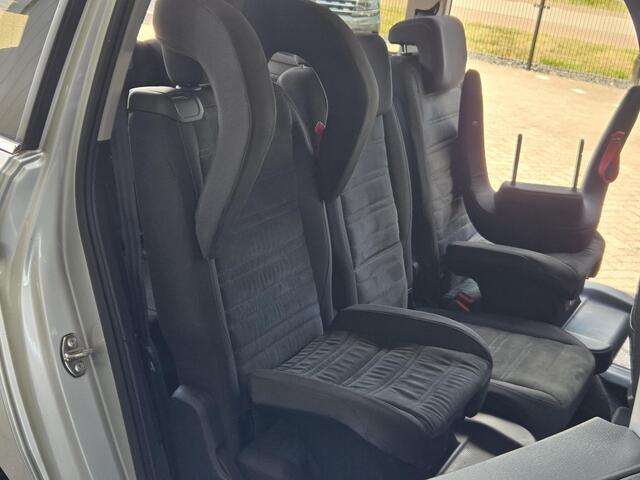 Volkswagen TOURAN 1.4 TSI Highline R-line, 7-Persoons, Trekhaak, Kinderzitjes!