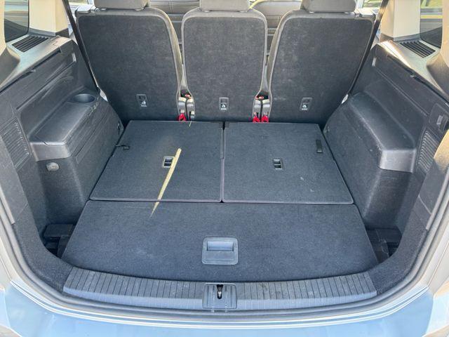 Volkswagen TOURAN 1.4 TSI Highline R-line, 7-Persoons, Trekhaak, Kinderzitjes!