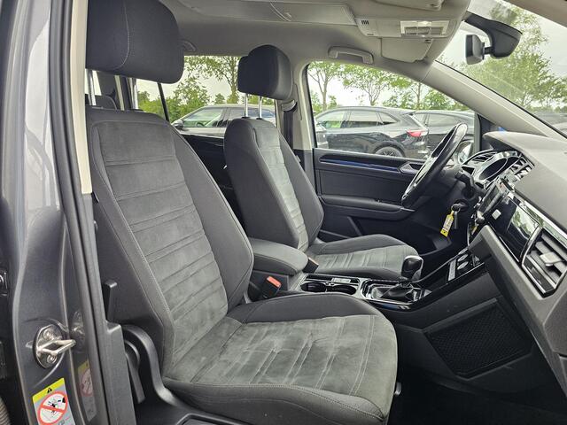 Volkswagen TOURAN 1.4 TSI Highline Business R 7p 150 pk automaat | Alcantara leder | Elekt. bedienbare achterklep | Adaptive cruise control | PDC v+a | 7-persoons | Perfect onderhouden!