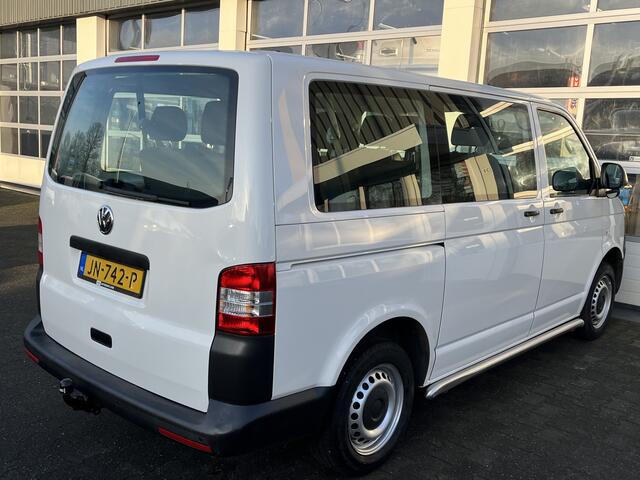 Volkswagen TRANSPORTER Kombi 8-persoons 2.0 TDI DSG Automaat L1H1 BTW en BPM vrij Airco Cruise control Trekhaak PDC 1e eigenaar Euro 5 Personenbus Kombi Combi Tourer Groepsvervoer Peronenvervoer