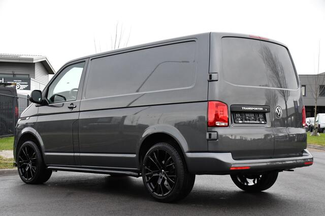 Volkswagen TRANSPORTER 2.0 TDI L1H1 PB Edition Highline Camera, Cruise, Carplay, LED, Automaat, Multimedia, Sensoren, 150PK, UNIEK!