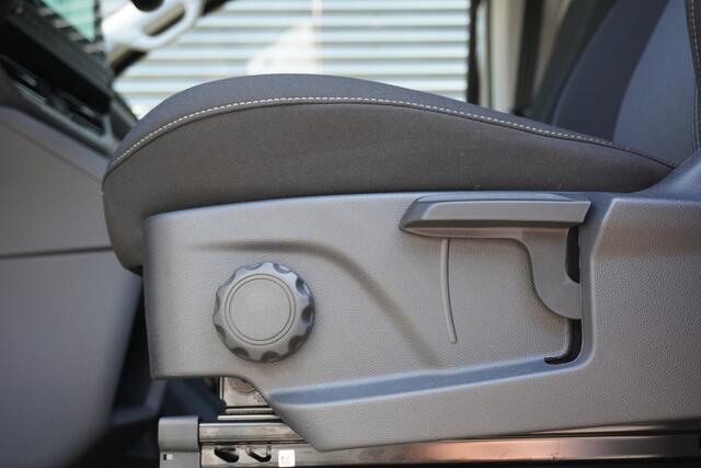 Volkswagen TRANSPORTER 2.0 TDI L2H1 28 Bulli 150 pk Aut., Climatronic, Alarm, Navigatie, LED verlichting