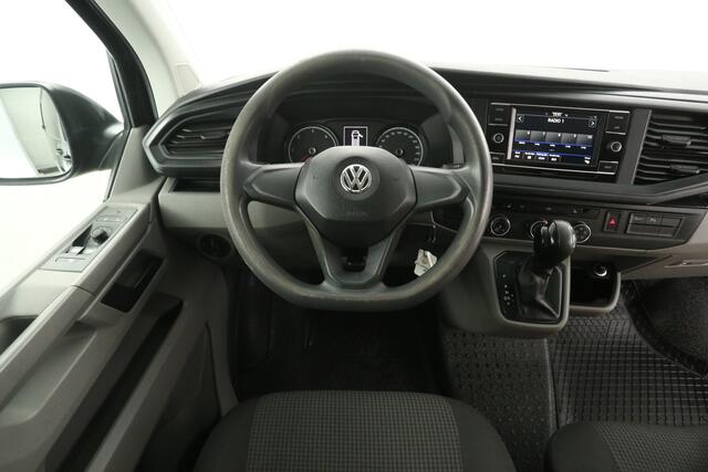 Volkswagen TRANSPORTER 2.0 TDI 150PK L2H1 DSG Automaat Airco Cruise Carplay 2xSchuifdeur 3 Persoons Omvormer PDC