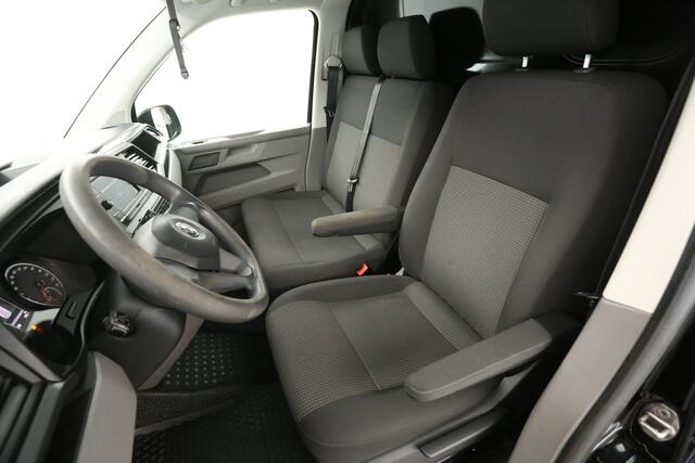 Volkswagen TRANSPORTER 2.0 TDI 150PK L2H1 DSG Automaat Airco Cruise Carplay 2xSchuifdeur 3 Persoons Omvormer PDC