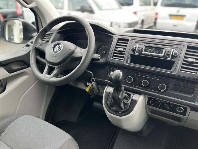Volkswagen TRANSPORTER Kombi 2.0 TDI DSG Automaat 150 pk 8-persoons BTW en BPM vrij Airco Cruise control Trekhaak PDC 1e eigenaar Euro 6 Personenbus Kombi Combi Tourer Groepsvervoer Peronenvervoer