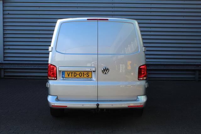 Volkswagen TRANSPORTER 2.0 TDI 150pk L2H1 Bulli DSG NL-Auto NAP Airco Cruise Navi Camera 17"LMV Sidebars Trekhaak 2500kg