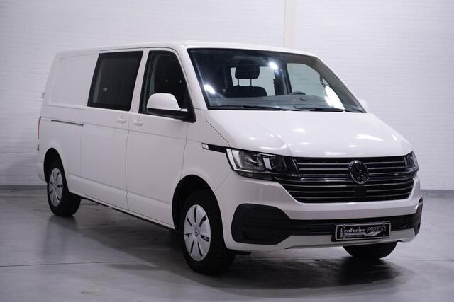 Volkswagen TRANSPORTER 2.0 TDI 110 pk L2H1 Dubbel Cabine NAP, Airco Trekhaak, Cruise Control, Laadruimte Pakket 6-Zits
