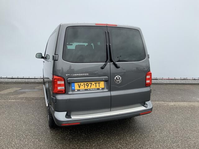 Volkswagen TRANSPORTER 2.0 TDI L2H1 Highline Automaat Dub Cab Airco Cruise Navi Camera Leer Alu Velg Side Bar Trekhaak 2500 kg Euro 6 Zits 6