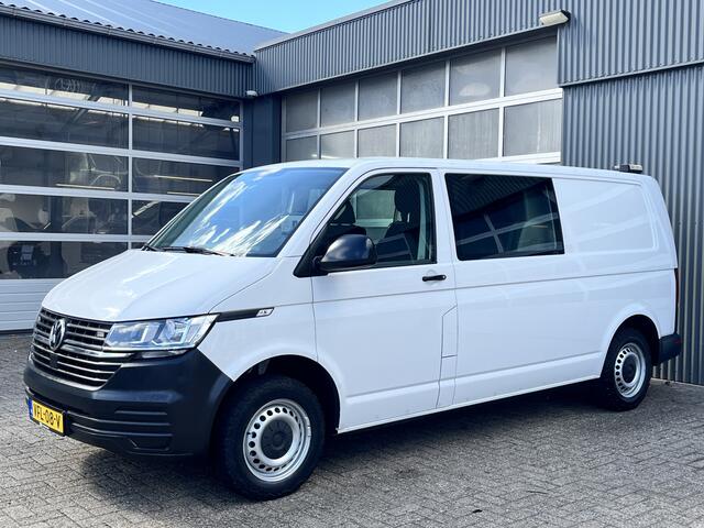 Volkswagen TRANSPORTER 2.0 TDI L2H1 DC 4Motion 4x4 Airco Cruise controle Telefoonverbinding Camera Stuurwielbediening Trekhaak 2500kg trekgewicht Werkverlichting Euro 6 Bpm vrij voor particulier gebruik!!