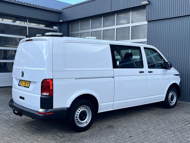 Volkswagen TRANSPORTER 2.0 TDI L2H1 DC 4Motion 4x4 Airco Cruise controle Telefoonverbinding Camera Stuurwielbediening Trekhaak 2500kg trekgewicht Werkverlichting Euro 6 Bpm vrij voor particulier gebruik!!