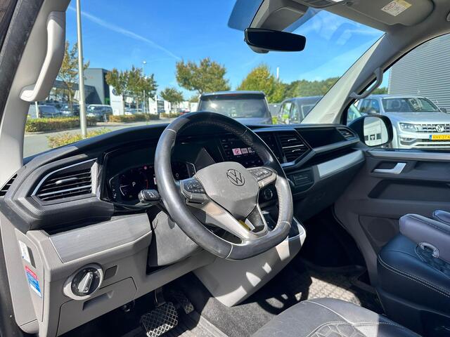 Volkswagen TRANSPORTER 2.0 TDI 150pk DSG L2H1 Bulli | Trekhaak | Leder | ACC | Dodehoek Camera | Laadruimte betimmerd |