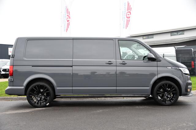 Volkswagen TRANSPORTER 2.0 TDI L2H1 Bulli Virtual, Cruise, Carplay, Automaat, Multimedia, Sensoren, 150PK, Trekhaak, LED, UNIEK!