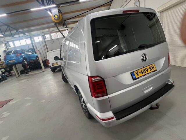Volkswagen TRANSPORTER 2.0 TDI L1H1 HIGHL. LEER, LED, Stoelverwarming, Camera, Navi