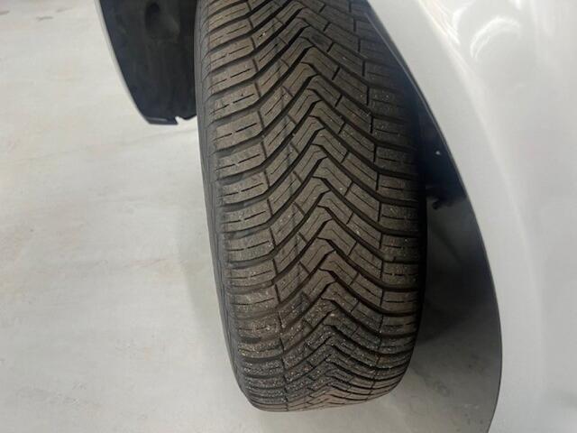 Volkswagen TRANSPORTER 2.0 TDI L1H1 HIGHL. LEER, LED, Stoelverwarming, Camera, Navi