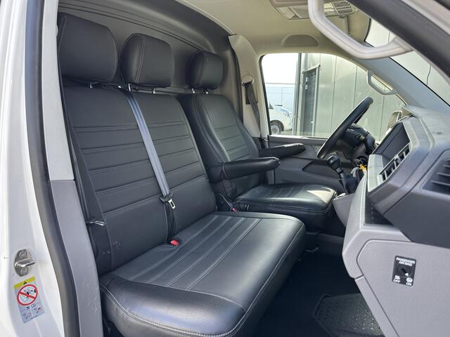 Volkswagen TRANSPORTER 2.0 TDI / L1H1 / 1e EIG. / IMPERIAAL / TREKHAAK / AIRCO / BIJRIJDERSBANK / PDC