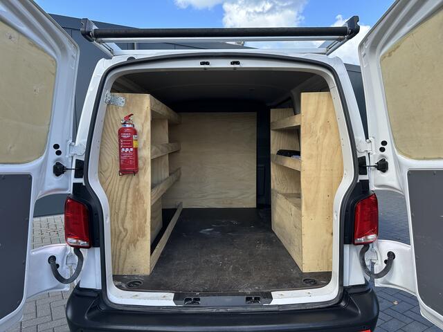 Volkswagen TRANSPORTER 2.0 TDI / L1H1 / 1e EIG. / IMPERIAAL / TREKHAAK / AIRCO / BIJRIJDERSBANK / PDC