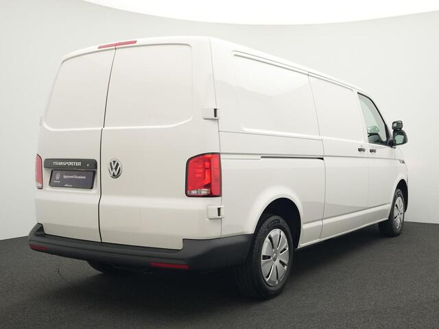 Volkswagen TRANSPORTER 2.0 TDI 110 pk L2H1 28 Economy Business | Parkeerhulp achter | Cruise control | Bijrijdersbank | Tussenschot volledig | Betonplex laadvloer