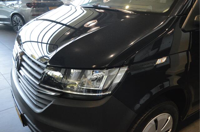 Volkswagen TRANSPORTER 2.0 TDI L2H1 28 airco cruise trekhaak carplay 150 pk !!