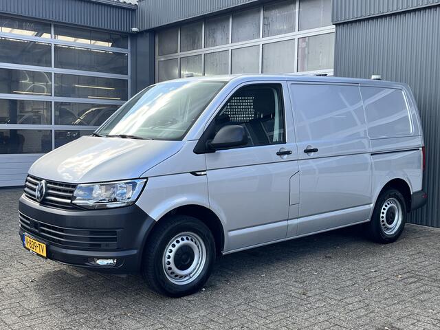 Volkswagen TRANSPORTER 2.0 TSI L1H1 Benzine/Cng Dubbele Schuifdeur Airco Cruise controle Bpm vrij Trekhaak Klep achter Stand kachel Euro 6 Benzine Ideaal voor ombouw naar Camper !!
