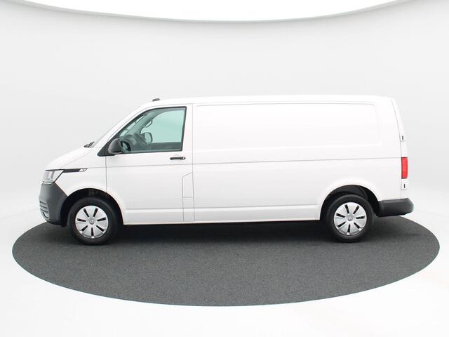 Volkswagen TRANSPORTER 2.0 TDi 150 Pk L2H1 | Navigatie | Trekhaak | Parkeersensoren | CarPlay | Airco | Cruise Controle | 55.591 Km!!